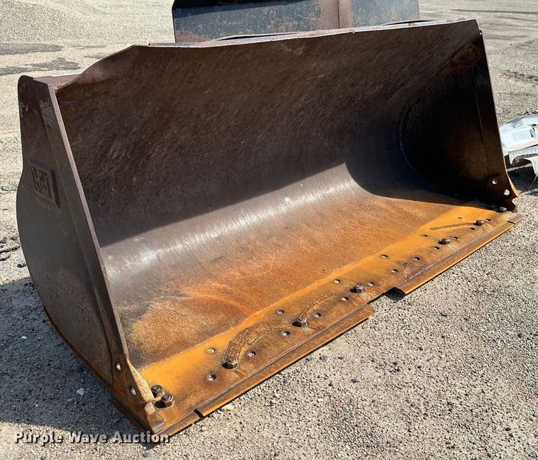 image for item NF9099 Caterpillar  wheel loader bucket
