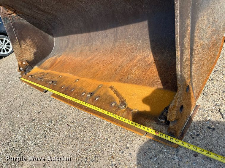 image for item NF9099 Caterpillar  wheel loader bucket