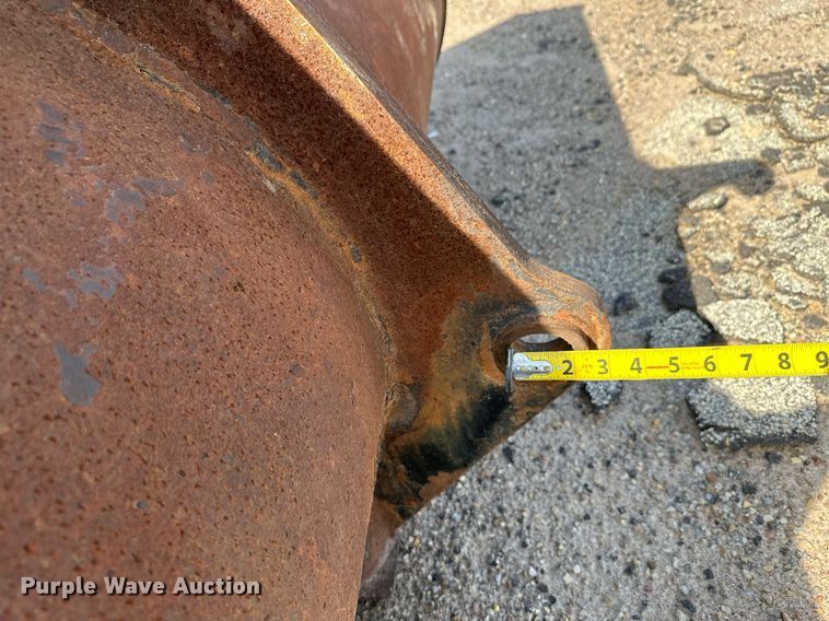 image for item NF9099 Caterpillar  wheel loader bucket