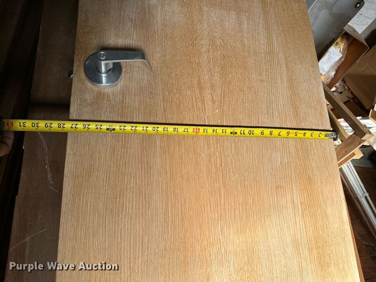 image for item NF9106 Approximately 61 doors