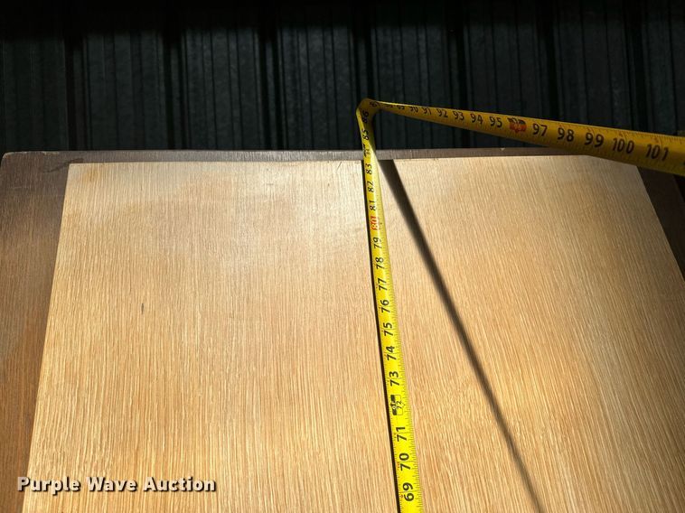 image for item NF9106 Approximately 61 doors