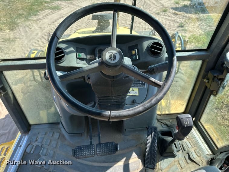 image for item NF9142 2001 New Holland LB90  backhoe