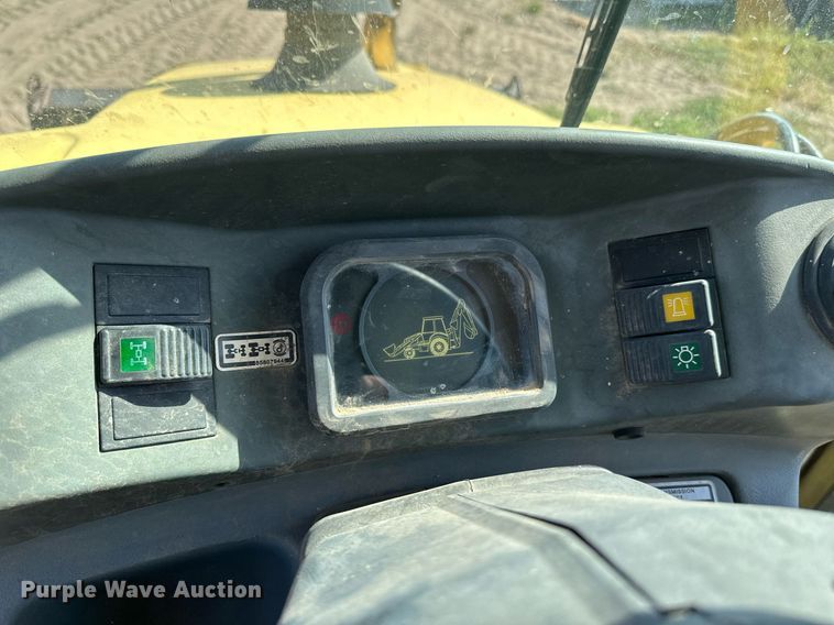 image for item NF9142 2001 New Holland LB90  backhoe