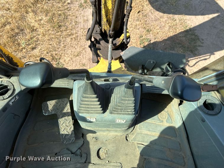 image for item NF9142 2001 New Holland LB90  backhoe