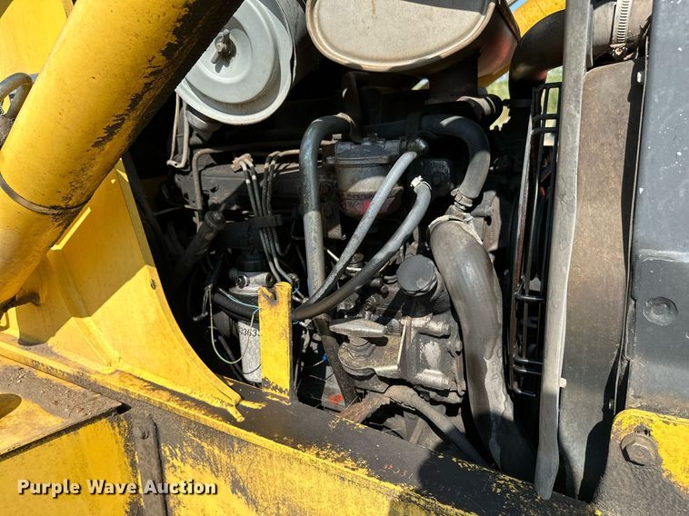 image for item NF9142 2001 New Holland LB90  backhoe