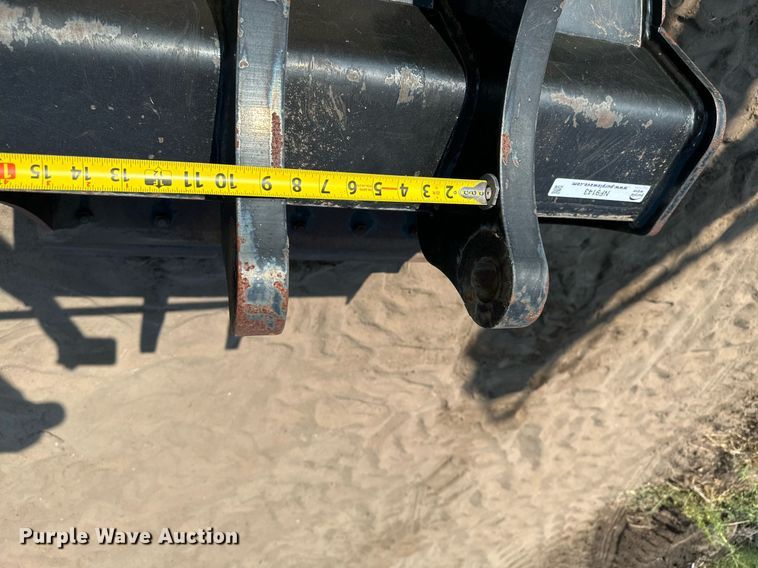 image for item NF9143 TAG NH LB90  backhoe bucket