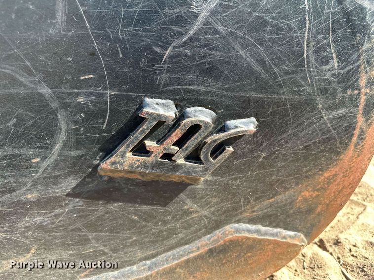 image for item NF9143 TAG NH LB90  backhoe bucket