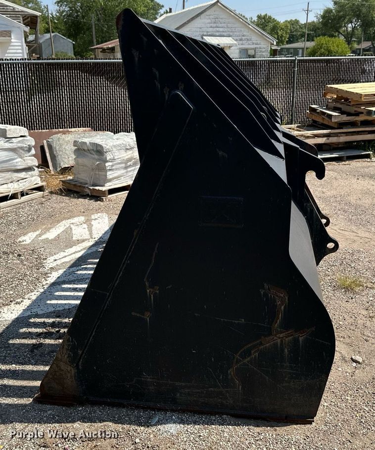 image for item NF9156 Caterpillar  wheel loader bucket