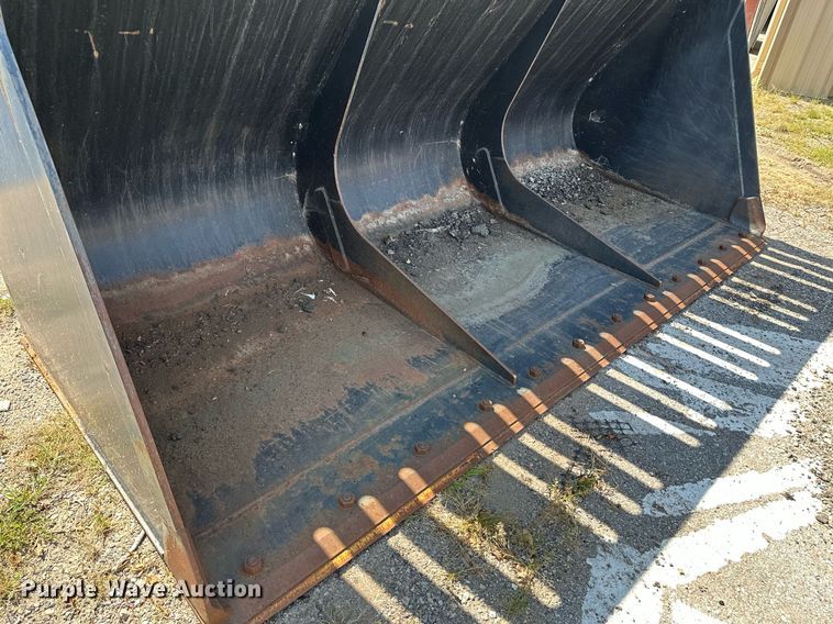 image for item NF9156 Caterpillar  wheel loader bucket