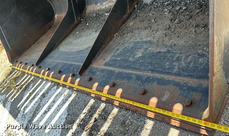 image for item NF9156 Caterpillar  wheel loader bucket