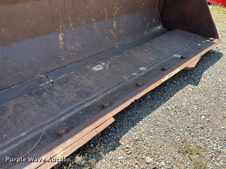 image for item NF9157 Balderson 3IT2Y0  four-in-one wheel loader bucket