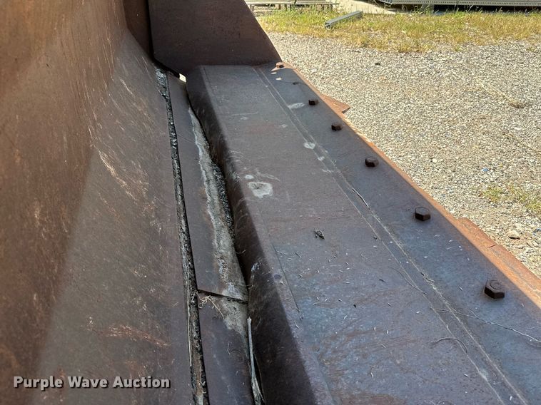 image for item NF9157 Balderson 3IT2Y0  four-in-one wheel loader bucket