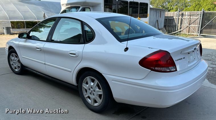 image for item NF9190 2006 Ford Taurus SE