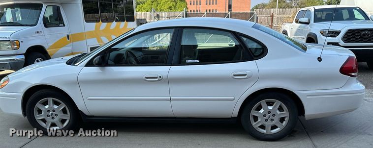 image for item NF9190 2006 Ford Taurus SE