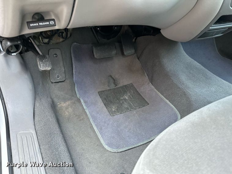 image for item NF9190 2006 Ford Taurus SE