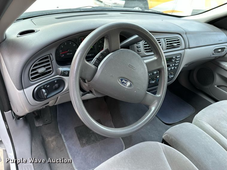 image for item NF9190 2006 Ford Taurus SE