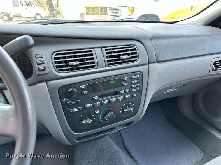 image for item NF9190 2006 Ford Taurus SE