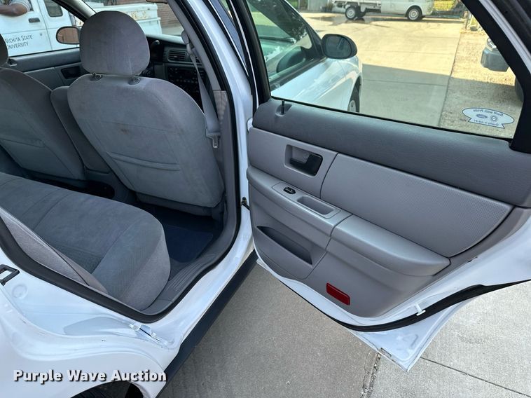 image for item NF9190 2006 Ford Taurus SE