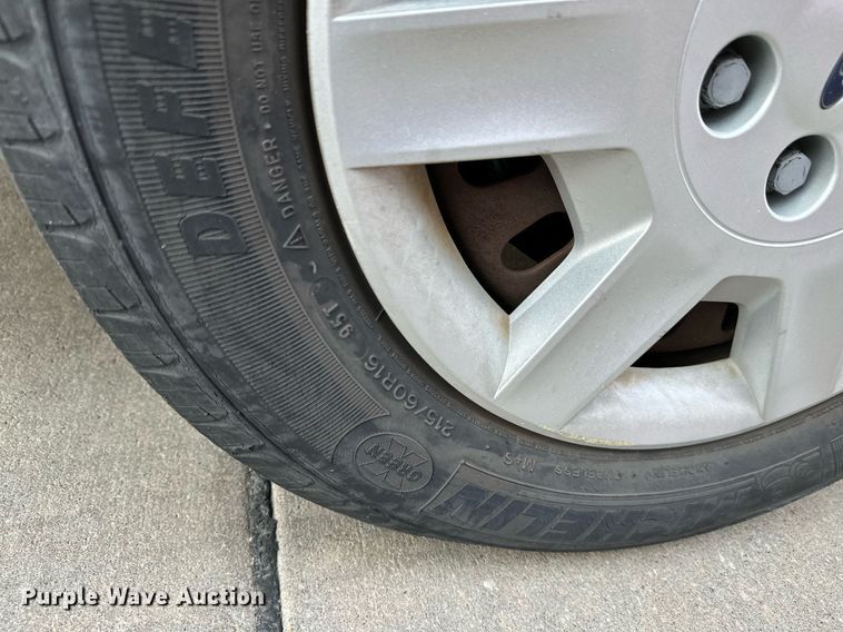 image for item NF9190 2006 Ford Taurus SE