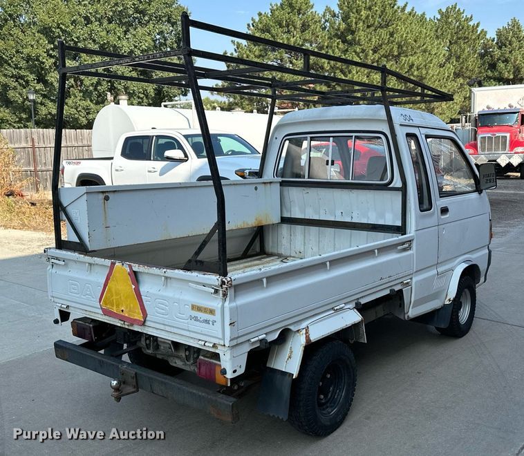 image for item NF9192 1993 Daihatsu Hijet S80LP-JTRK  mini truck