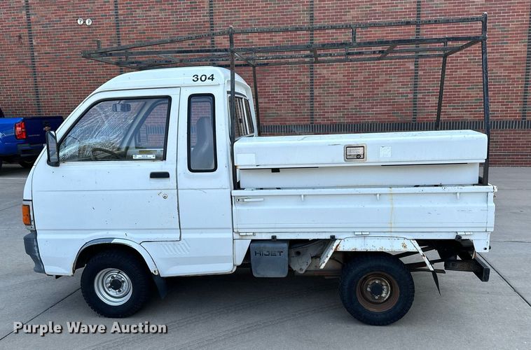image for item NF9192 1993 Daihatsu Hijet S80LP-JTRK  mini truck