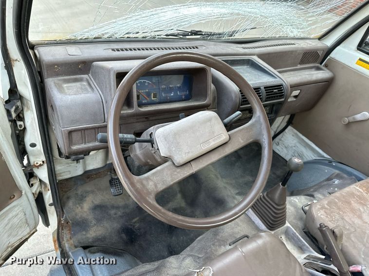 image for item NF9192 1993 Daihatsu Hijet S80LP-JTRK  mini truck