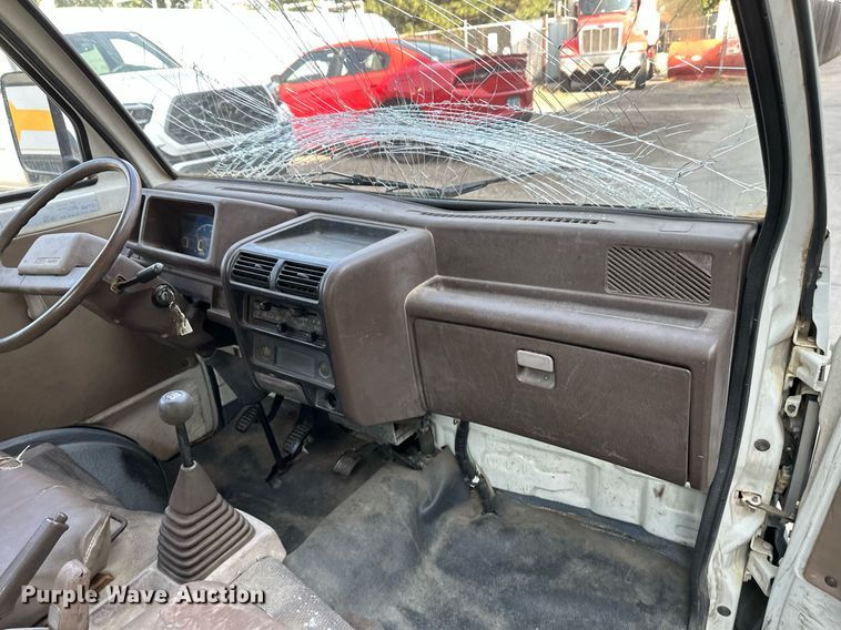 image for item NF9192 1993 Daihatsu Hijet S80LP-JTRK  mini truck