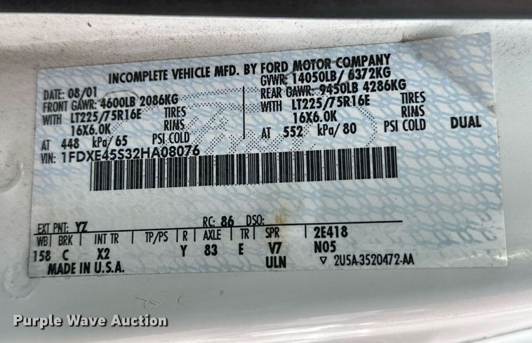 image for item NF9193 2001 Ford E450 Super Duty  shuttle bus