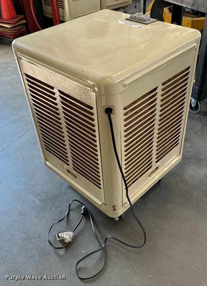 image for item NF9195 2019 Dayton 6RJZ4  evaporative cooler