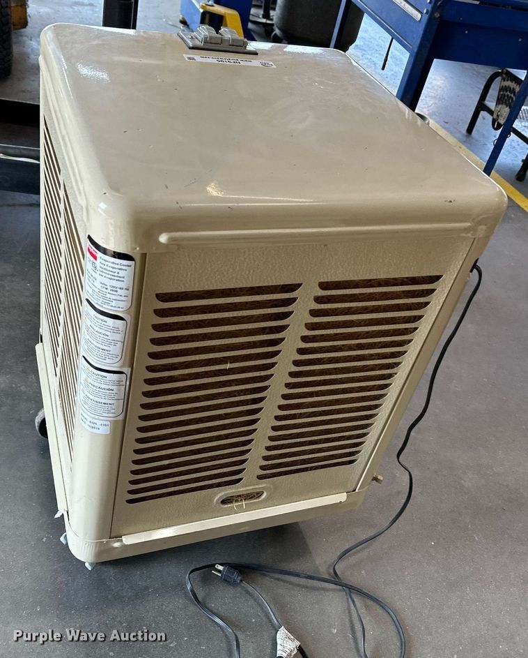 image for item NF9195 2019 Dayton 6RJZ4  evaporative cooler