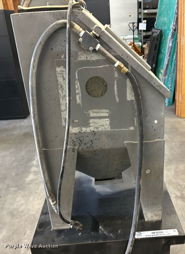 image for item NF9208 Econoline  sand blast cabinet