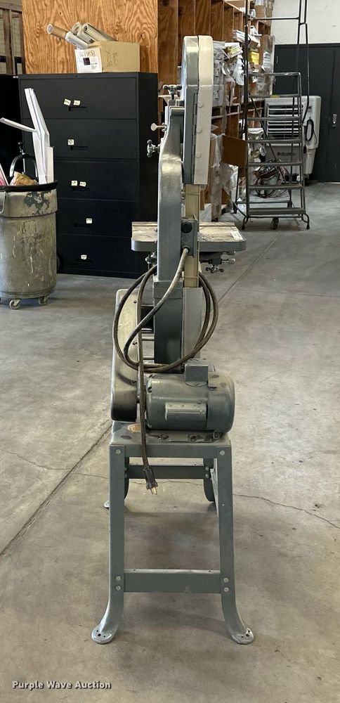 image for item NF9209 Delta 14  band saw