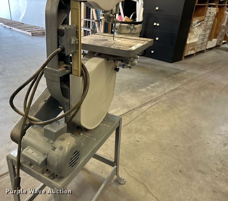image for item NF9209 Delta 14  band saw