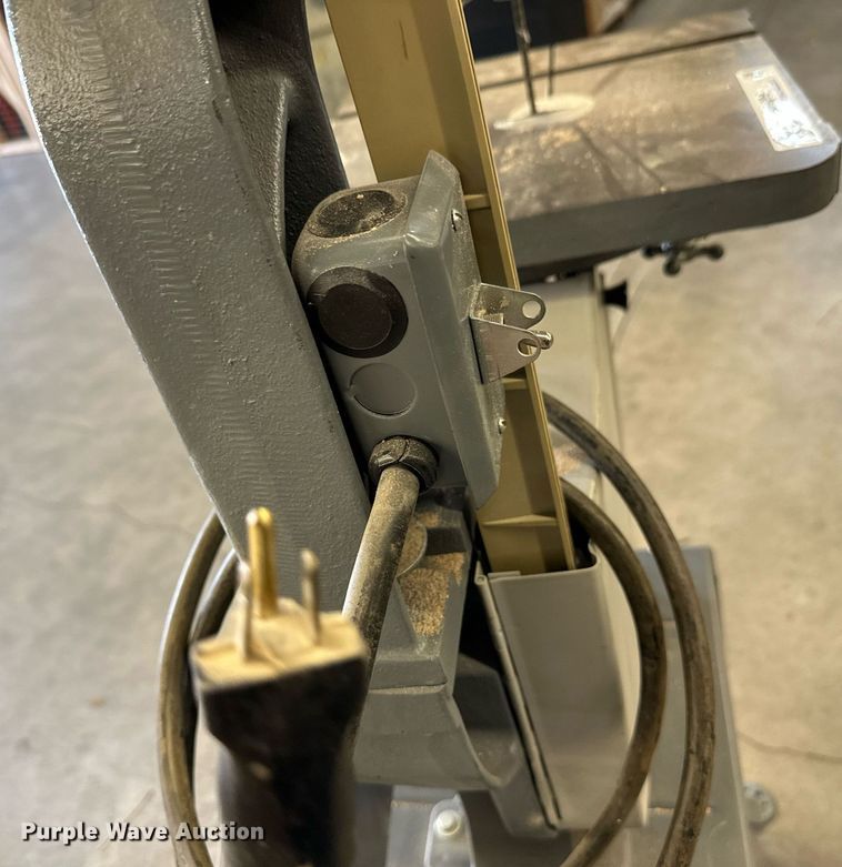 image for item NF9209 Delta 14  band saw