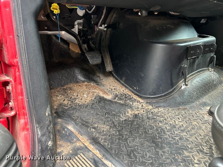 image for item NL9400 2009 GMC C7500  dump truck