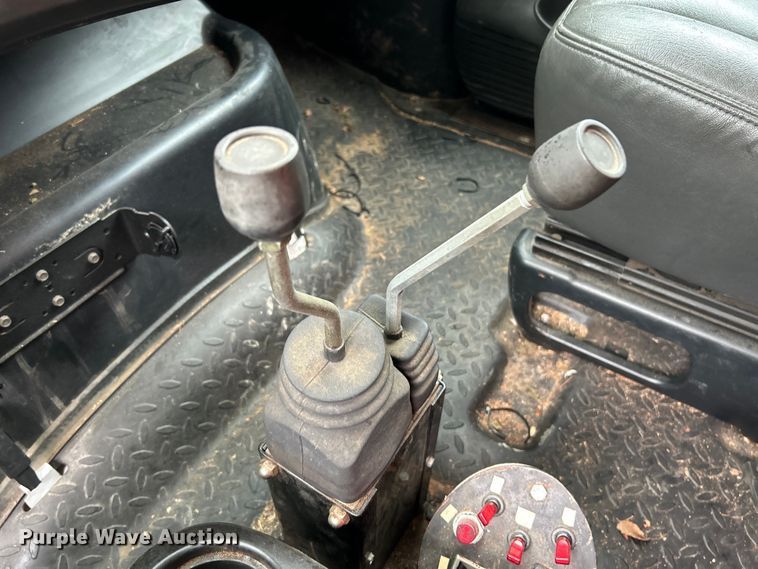 image for item NL9400 2009 GMC C7500  dump truck