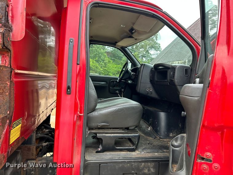 image for item NL9400 2009 GMC C7500  dump truck