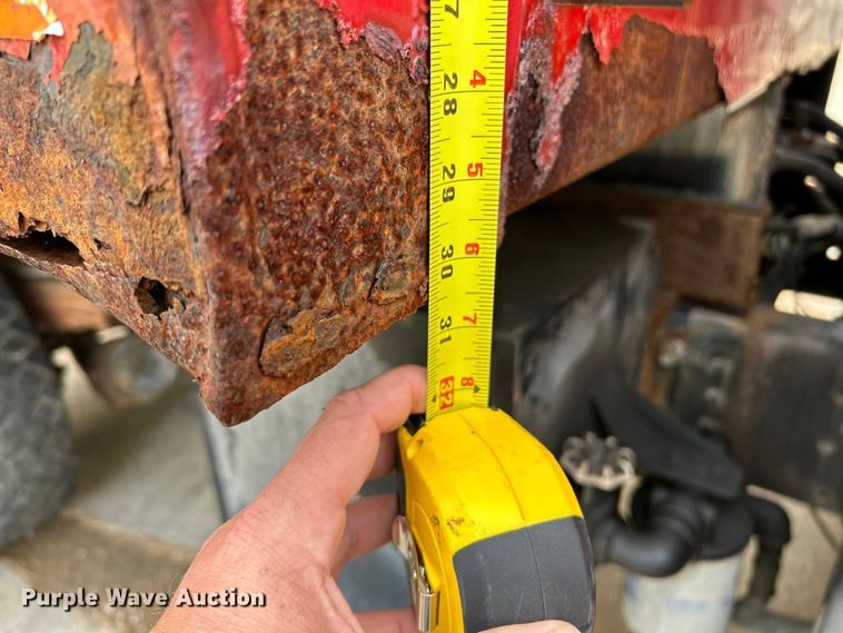 image for item NL9400 2009 GMC C7500  dump truck