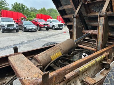 image for item NL9400 2009 GMC C7500  dump truck