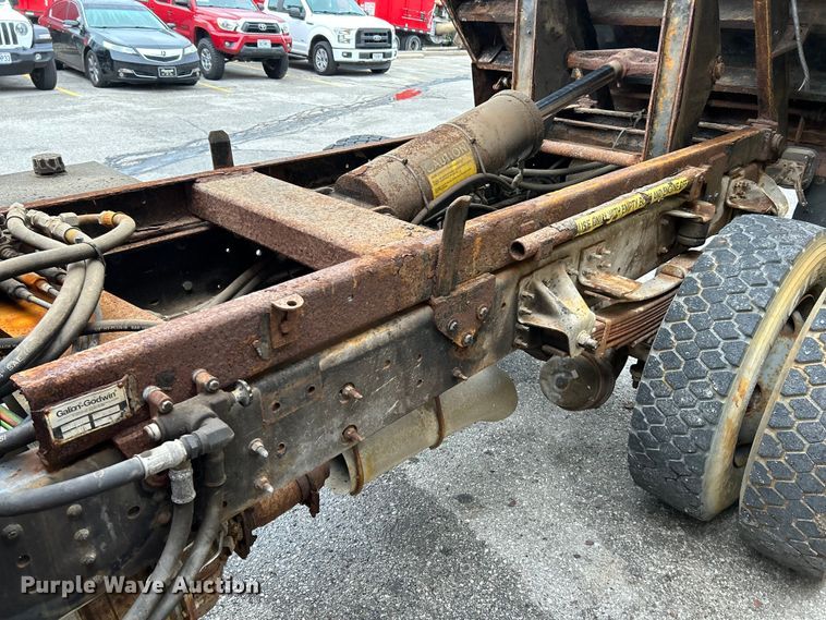 image for item NL9400 2009 GMC C7500  dump truck