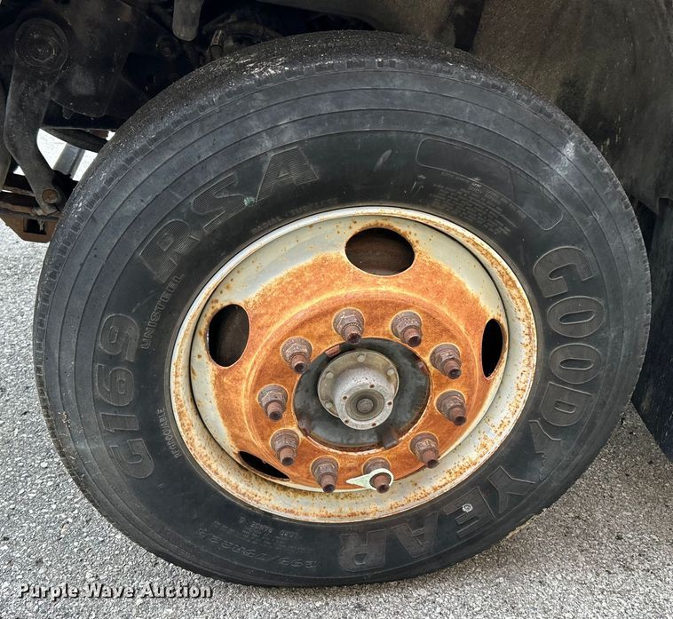 image for item NL9400 2009 GMC C7500  dump truck