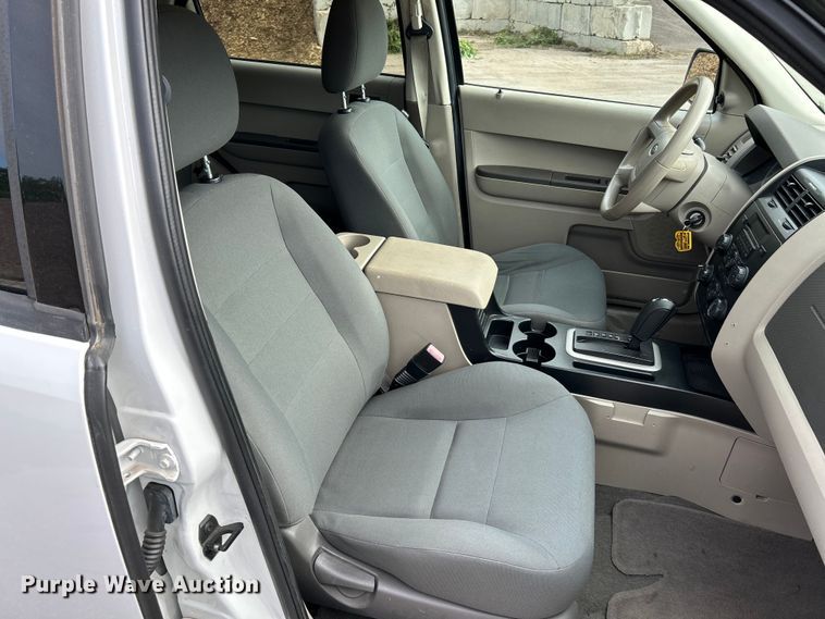 image for item NL9525 2008 Ford Escape  SUV