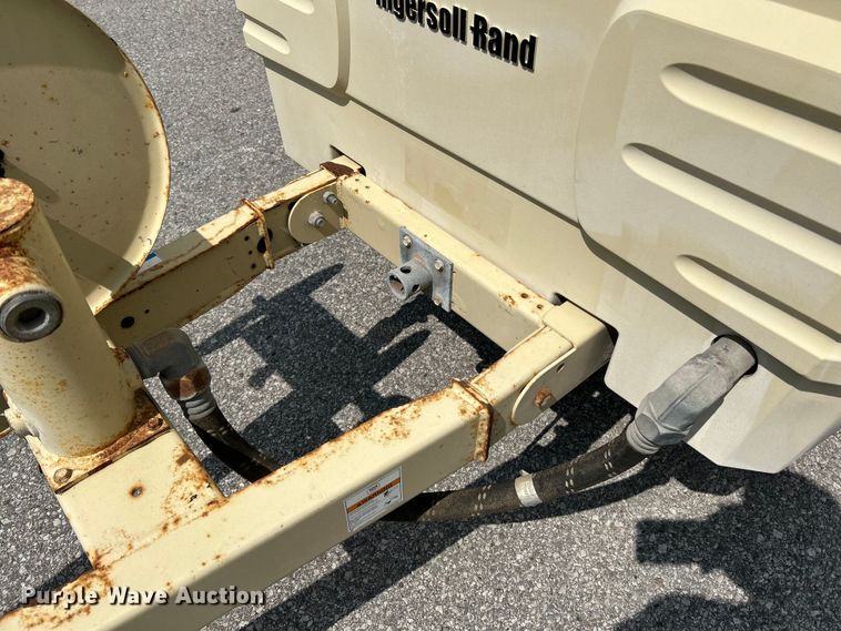 image for item NL9559 2007 Ingersoll Rand P185WJD  air compressor