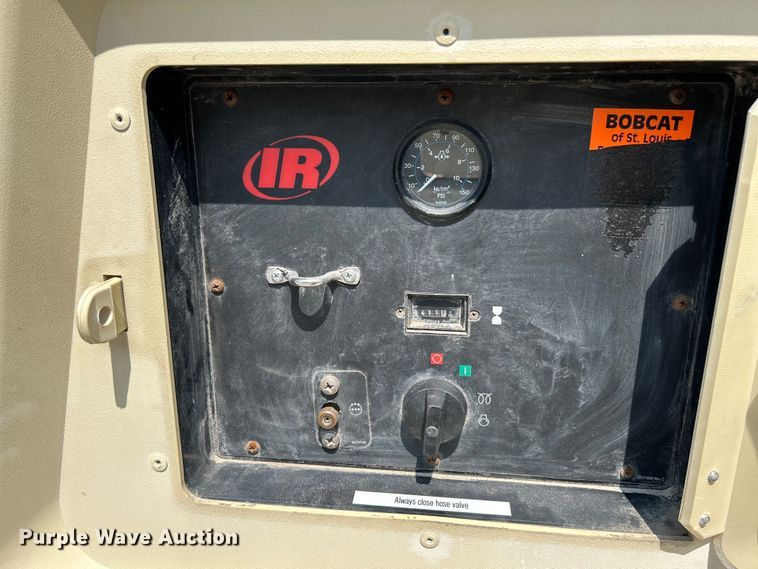 image for item NL9559 2007 Ingersoll Rand P185WJD  air compressor