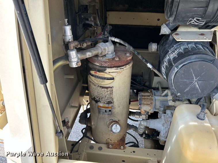 image for item NL9559 2007 Ingersoll Rand P185WJD  air compressor