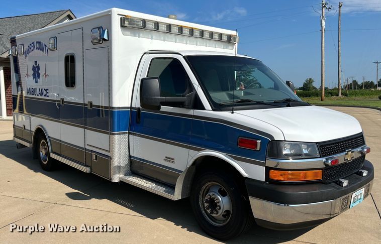 image for item NL9569 2014 Chevrolet Express 4500  ambulance