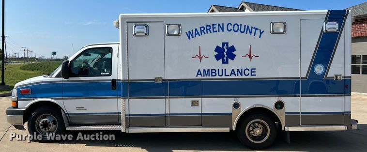 image for item NL9569 2014 Chevrolet Express 4500  ambulance
