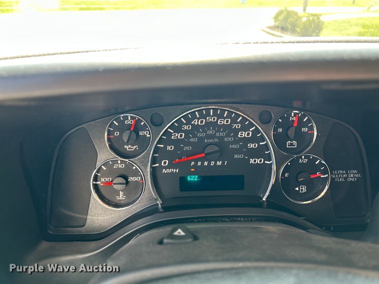 image for item NL9569 2014 Chevrolet Express 4500  ambulance