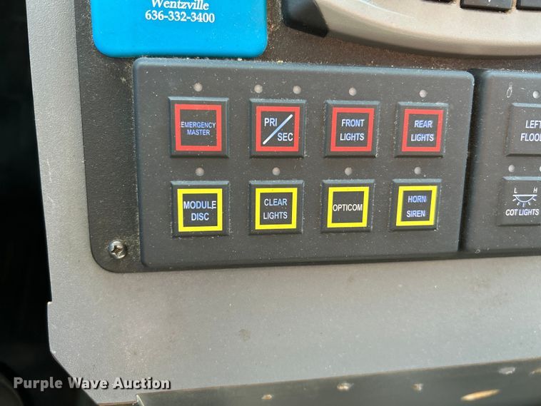 image for item NL9569 2014 Chevrolet Express 4500  ambulance