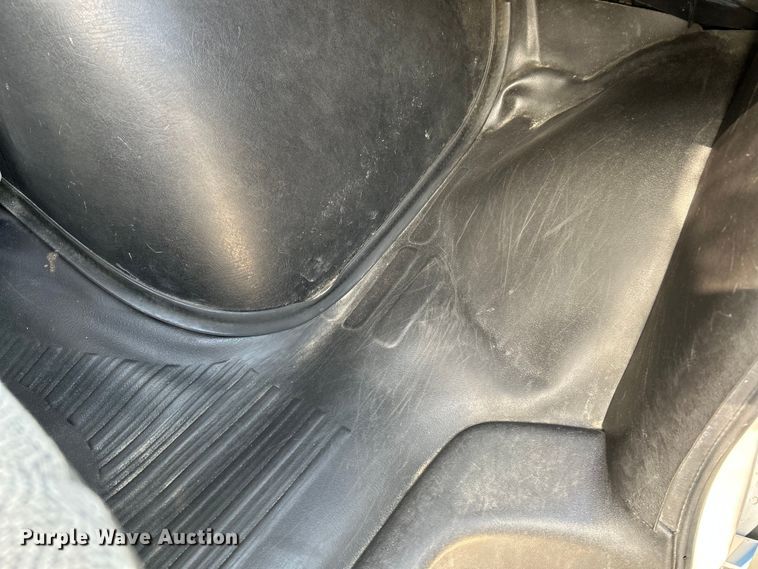 image for item NL9569 2014 Chevrolet Express 4500  ambulance